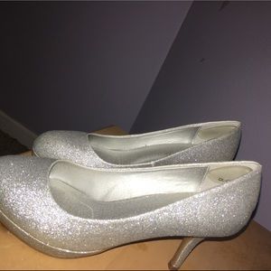 Short Heel Silver (Glittery)